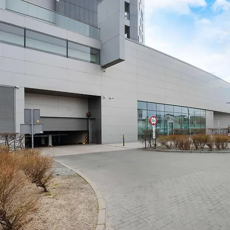 Sea Towers Luxury With Parking & Balcony Near The Bay By Renters Prestige 그디니아