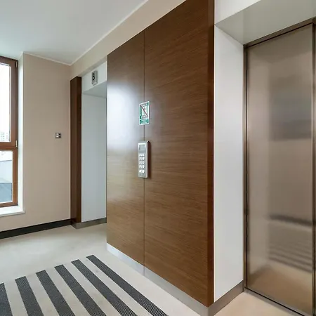 아파트 Sea Towers Luxury With Parking & Balcony Near The Bay By Renters Prestige *