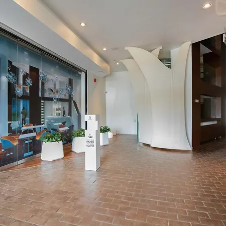아파트 Sea Towers Luxury With Parking & Balcony Near The Bay By Renters Prestige 그디니아