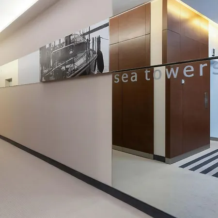Sea Towers Luxury With Parking & Balcony Near The Bay By Renters Prestige 아파트 *