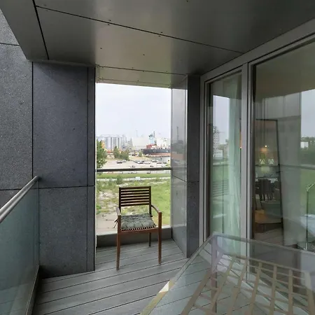 Sea Towers Luxury With Parking & Balcony Near The Bay By Renters Prestige 아파트 그디니아