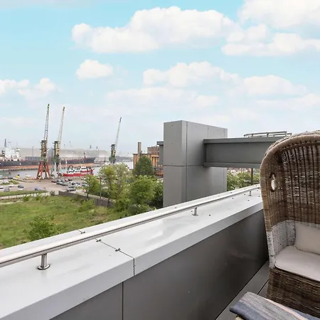 Sea Towers Luxury With Parking & Balcony Near The Bay By Renters Prestige * 그디니아
