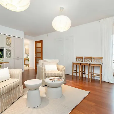 아파트 Sea Towers Luxury With Parking & Balcony Near The Bay By Renters Prestige